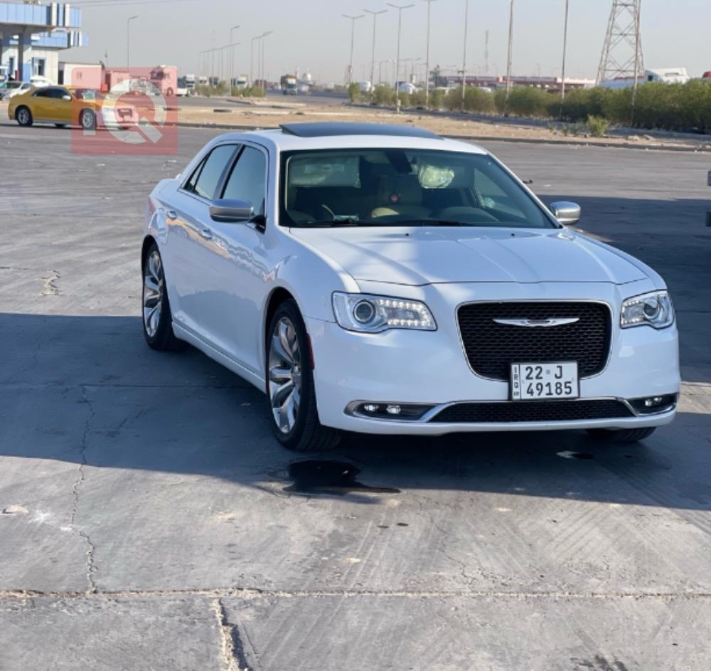 کرایسلەر 300
